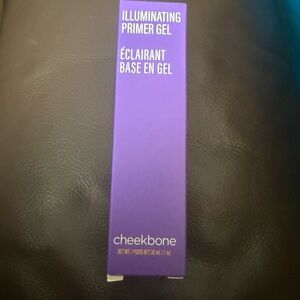 Cheekbone Illuminating Primer Gel - Purple Packaging